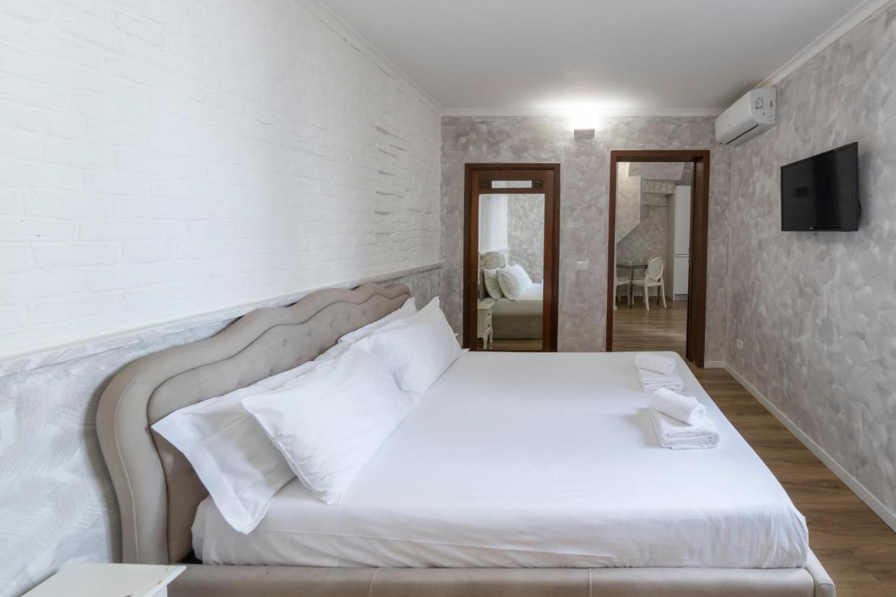 Home Holiday Rome - 2° Floor ภายนอก รูปภาพ